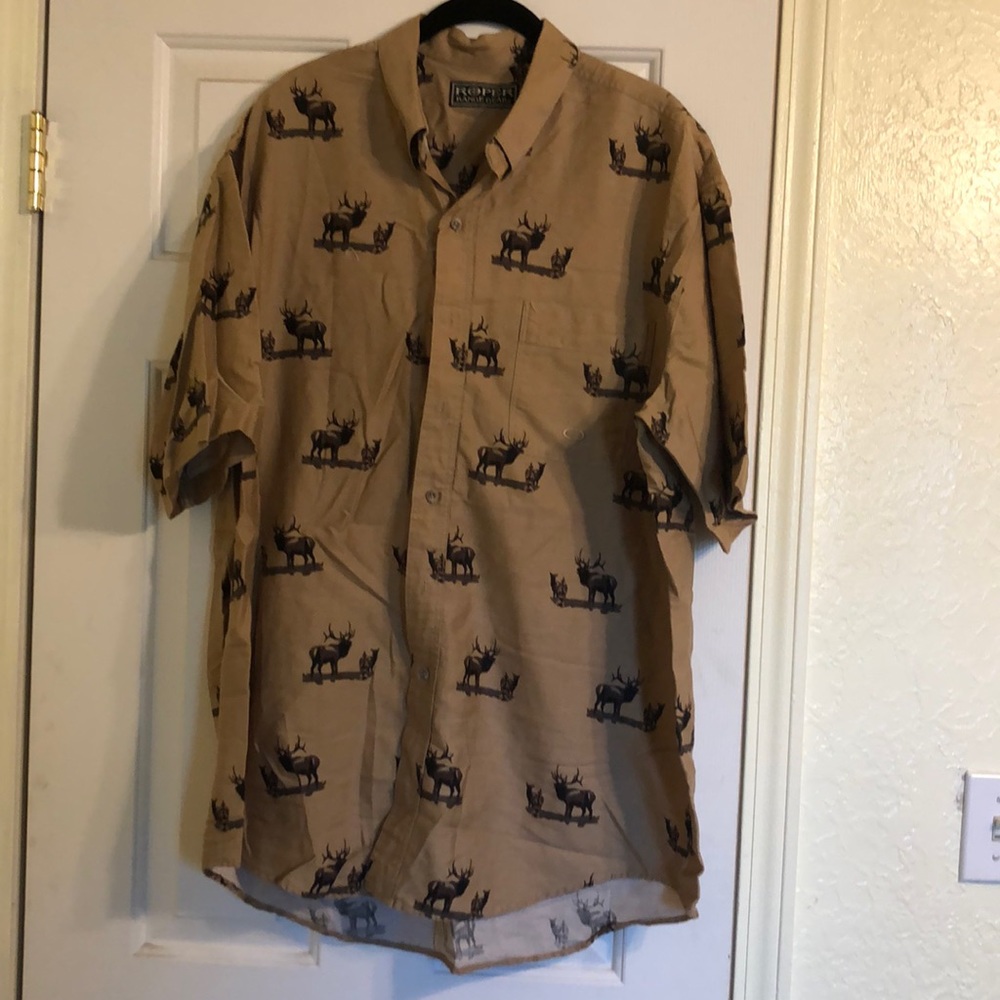 Button down short sleeve shirt